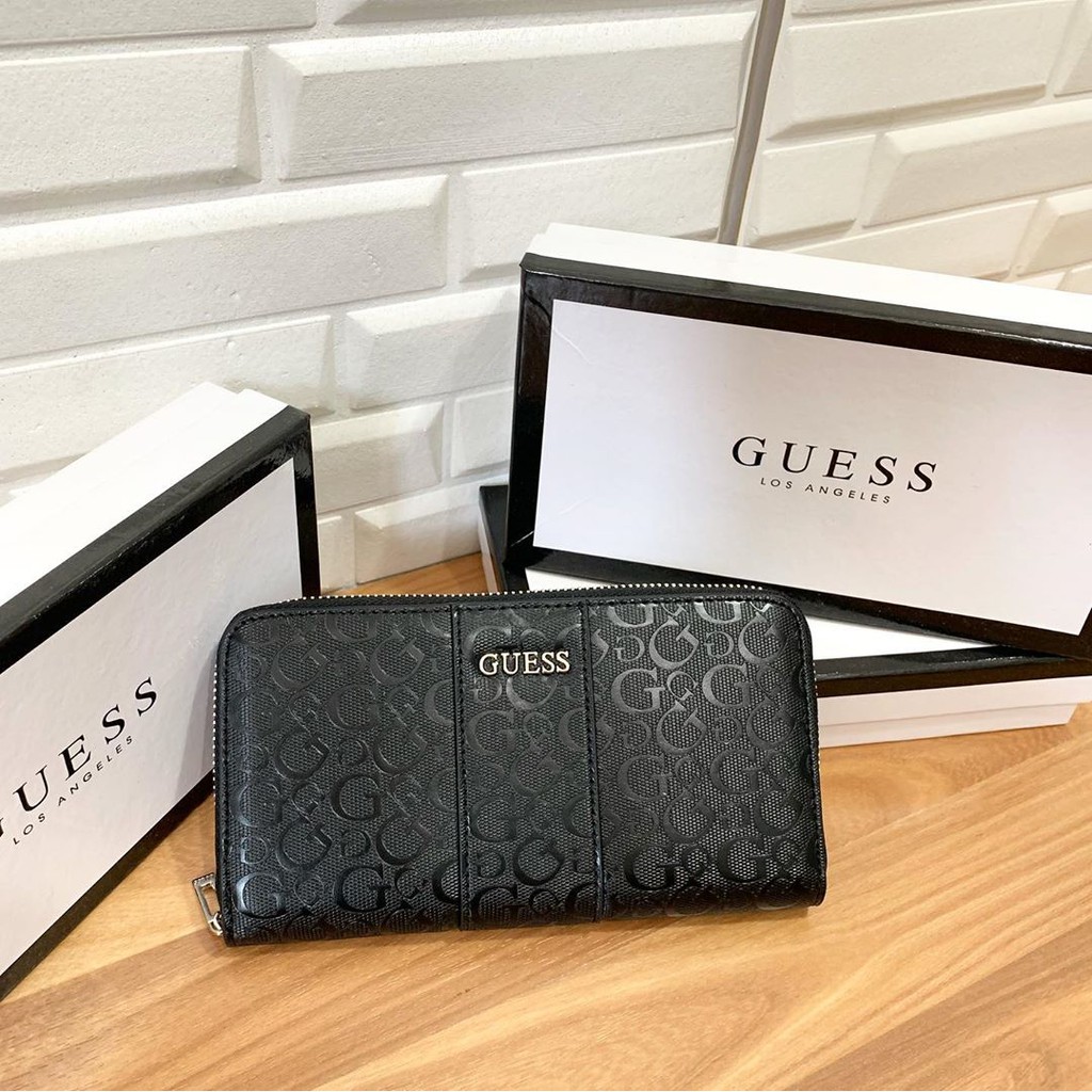 Dompet guess holo